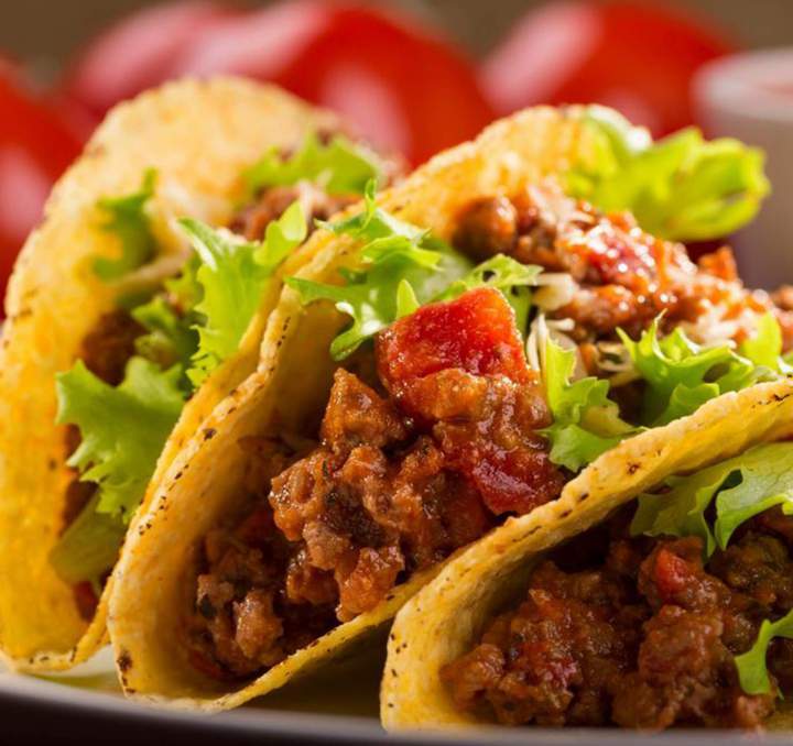 Tacos savoureux et généreusement garnis à chaque bouchée