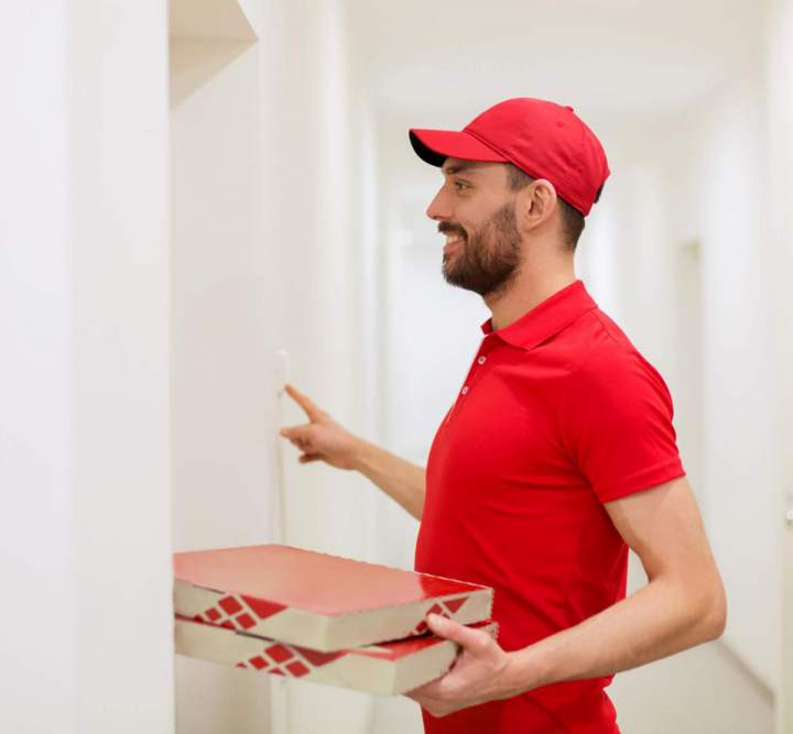 Livraison rapide de pizzas chaudes et savoureuses